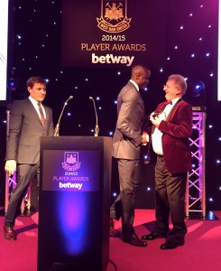 Presenting Best Individual Performance Award to Cheikhou